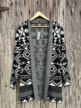 FRYE Black & White Geometric Open Cardigan